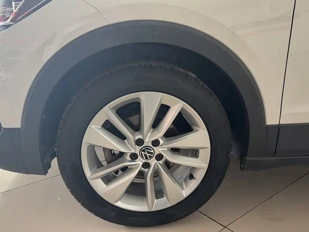 VOLKSWAGEN TU KAI