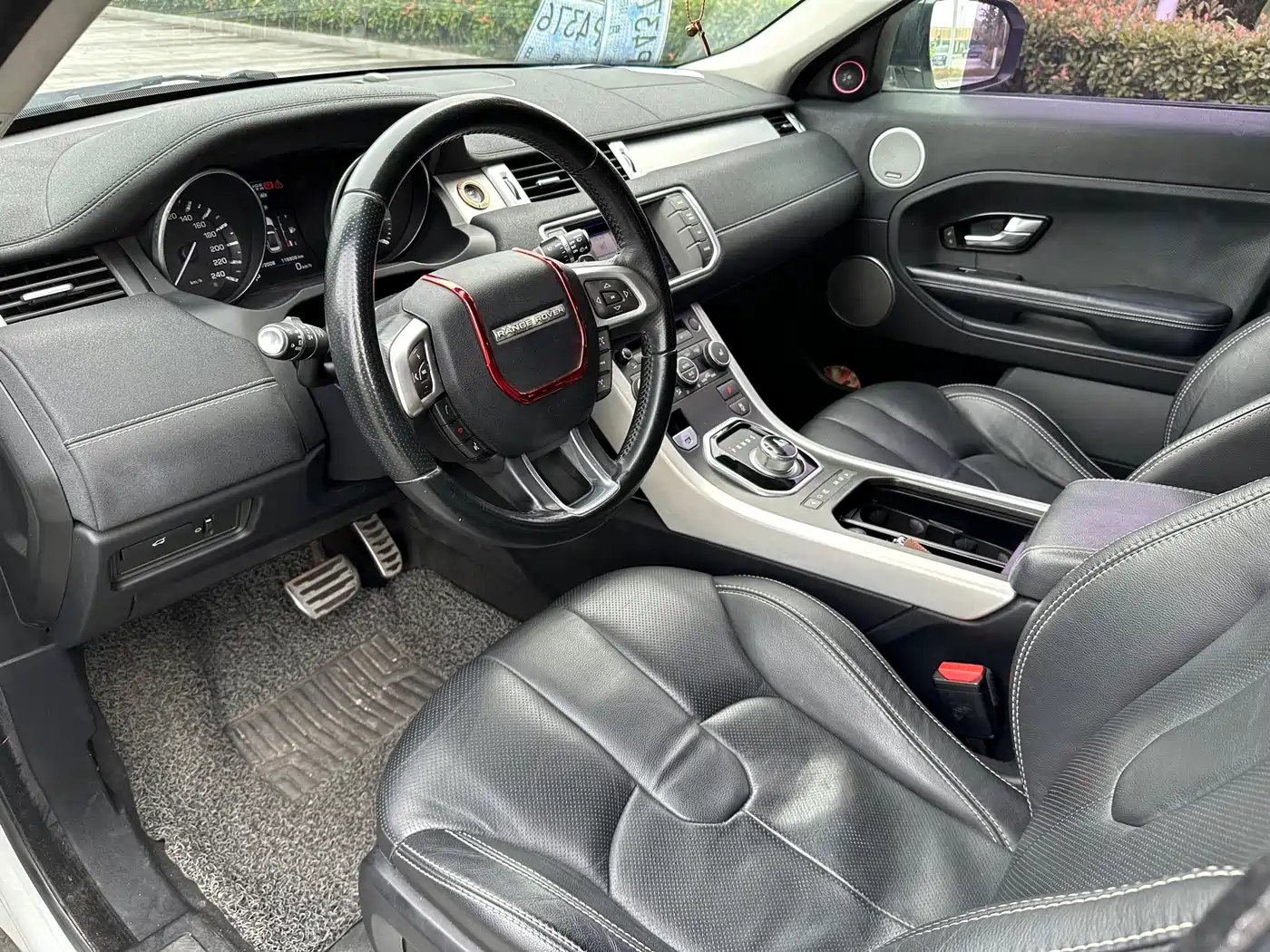 Land Rover Range Rover Evoque (Import) 2013 2.0T 5-door Dynamic Edition фото 9
