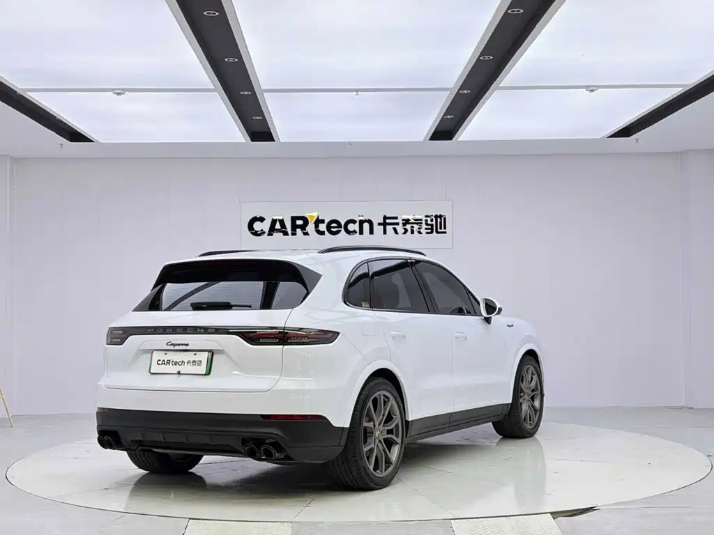 Фото 5 - Porsche Cayenne New Energy