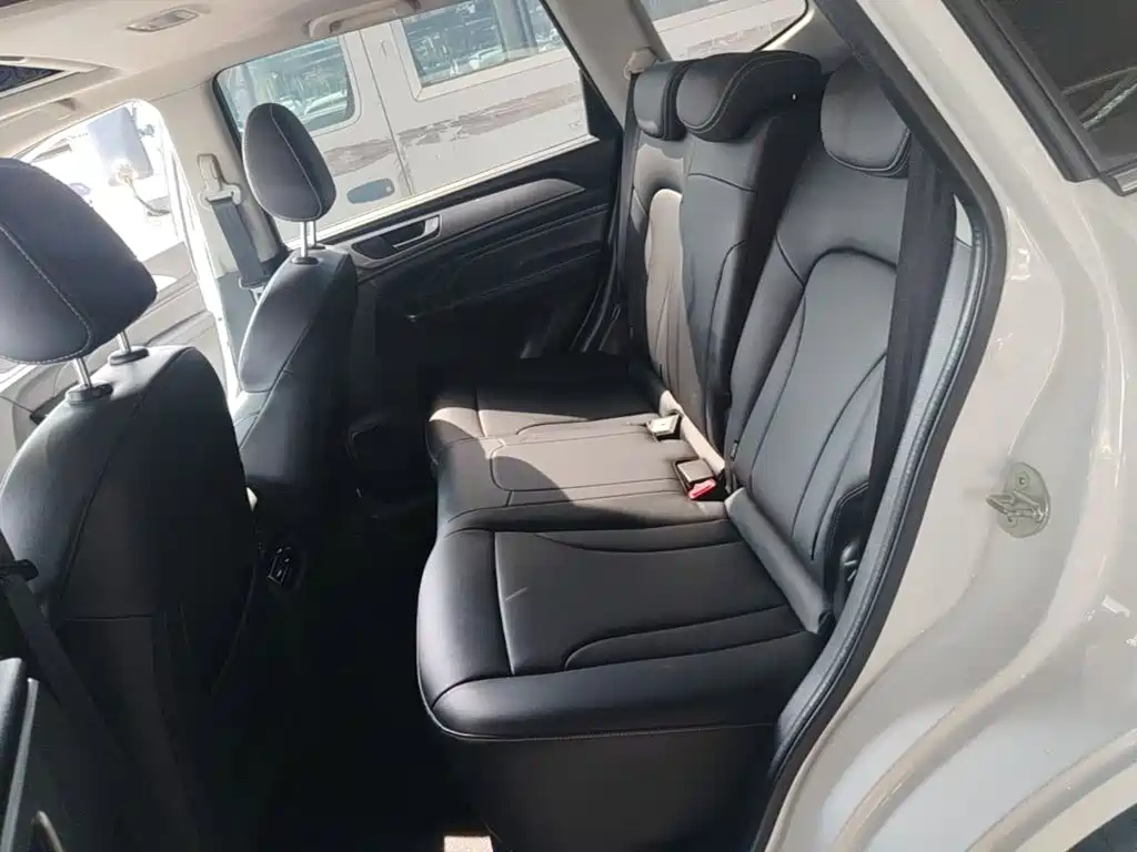 Фото 13 - Haval M6