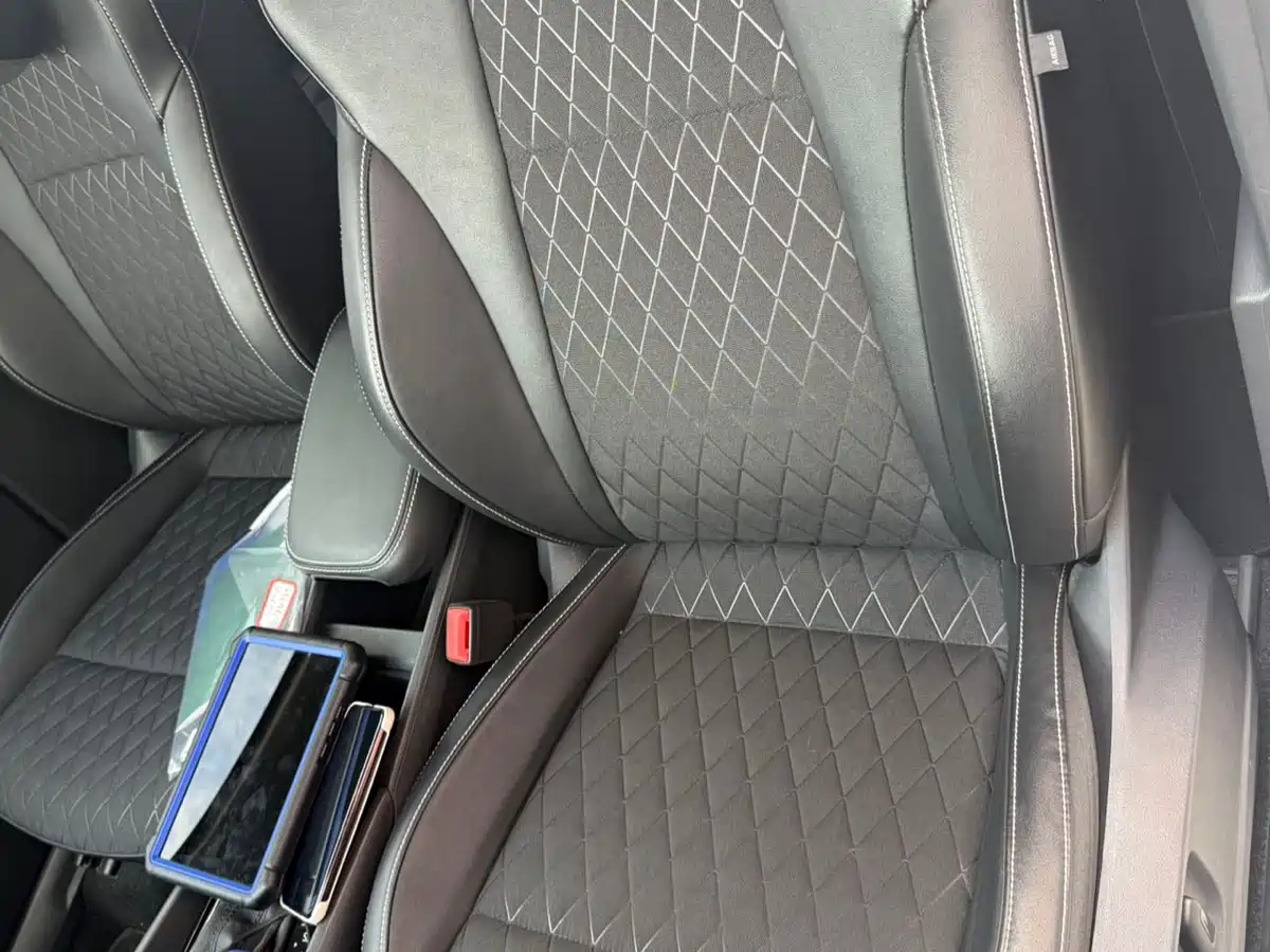 Škoda Karoq 2020 TSI280 Smart Luxury Edition China VI фото 9