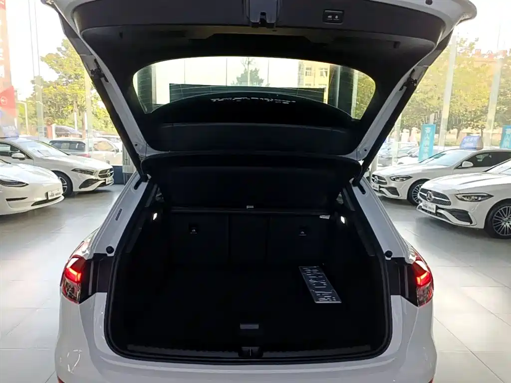 Audi Q4 e-tron 2023 40 e-tron Innovation Edition фото 19