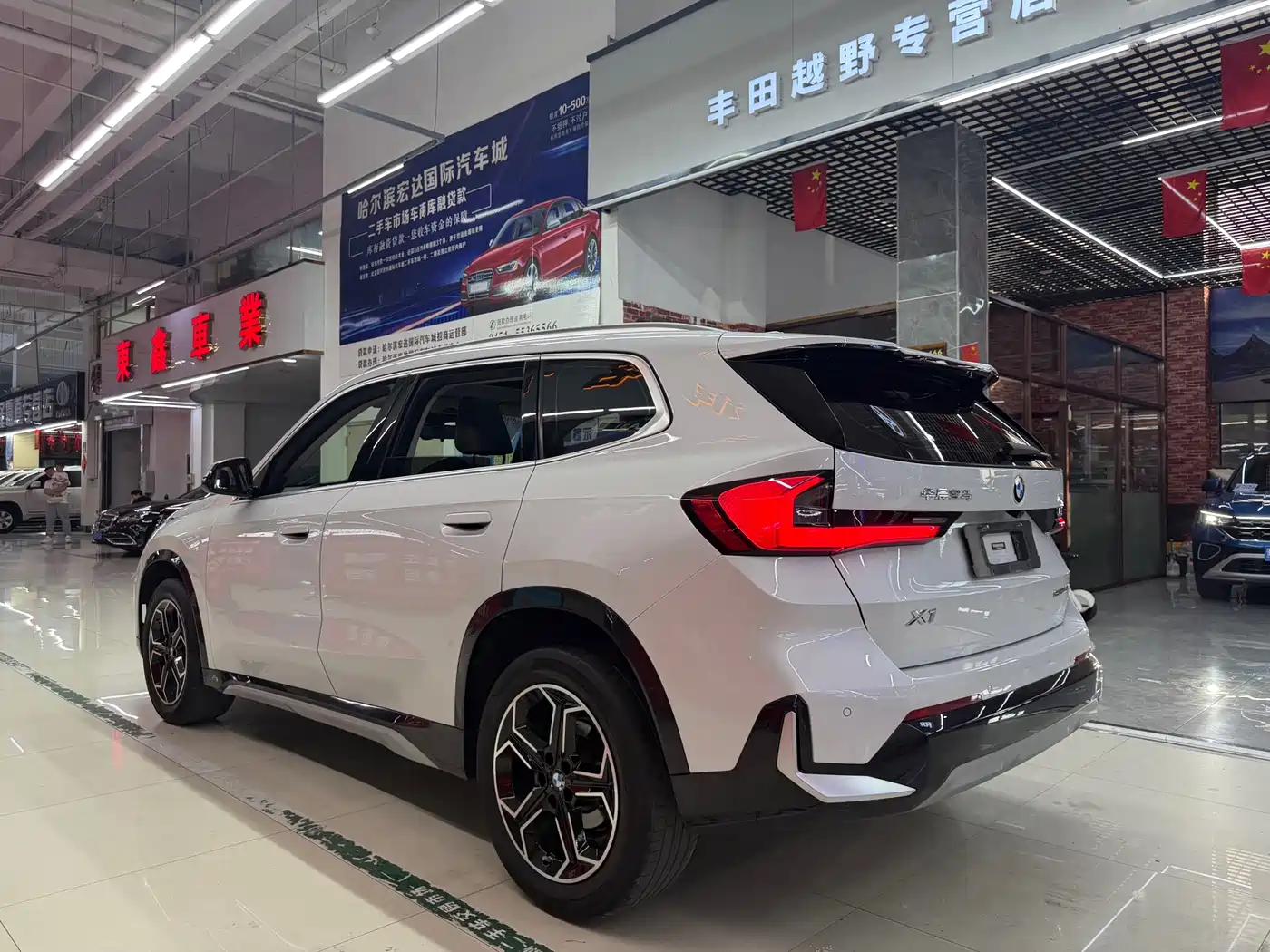 BMW X1 2023 sDrive20Li X Design Package фото 7