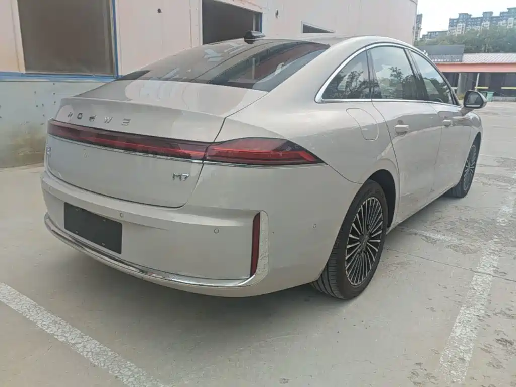 Roewe M7 DMH 2025 2025 Base