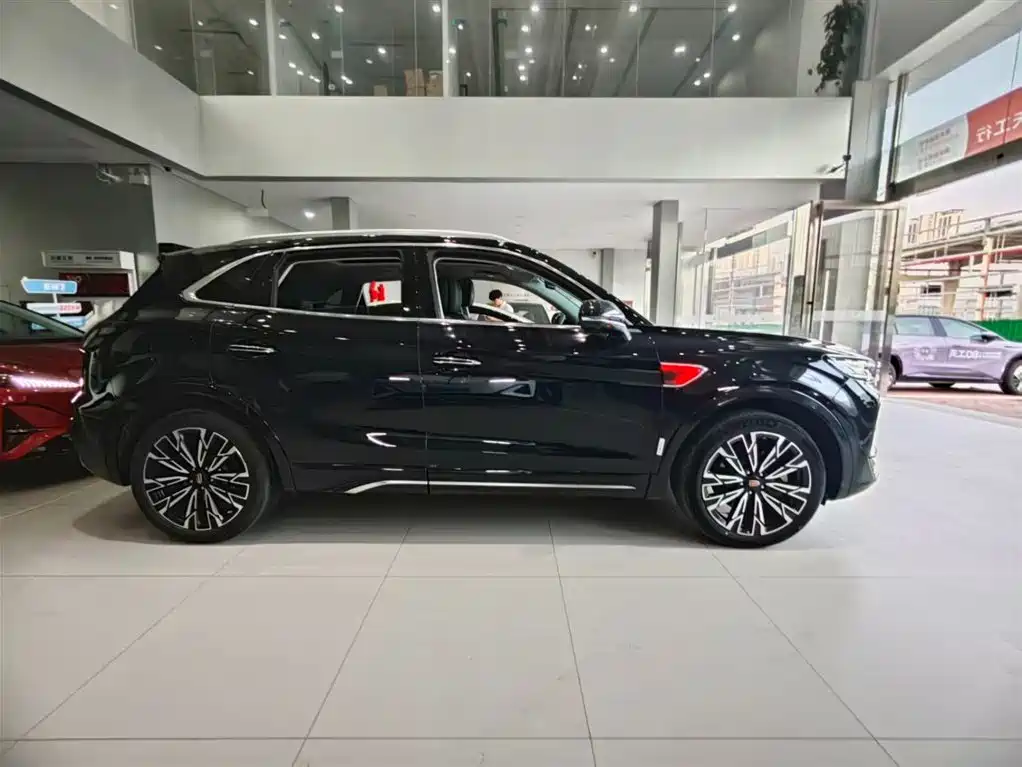 Hongqi HS5 2023 2.0T AWD Flag Enjoy Pro Edition фото 3