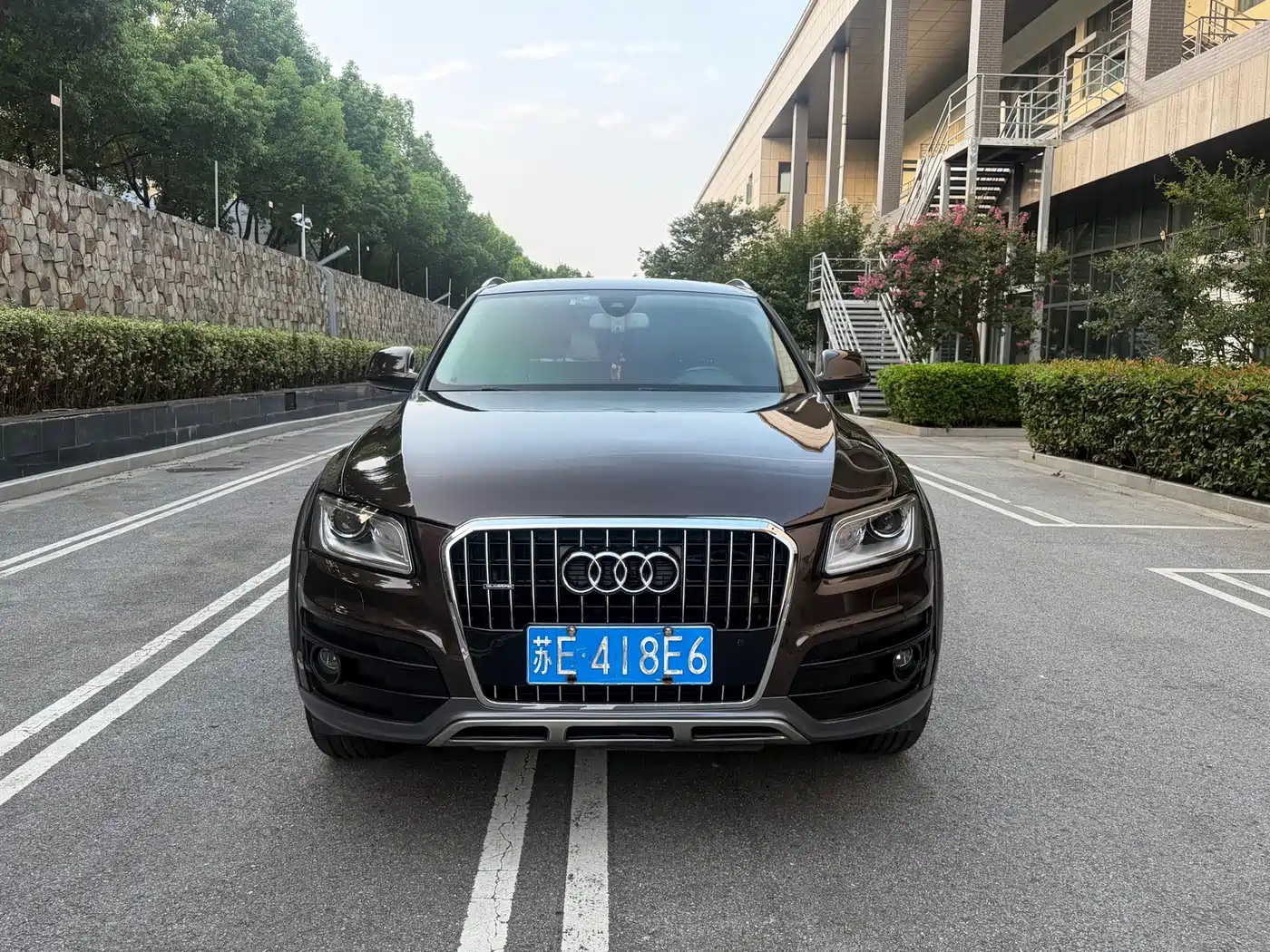 Photo 2 - Audi Q5