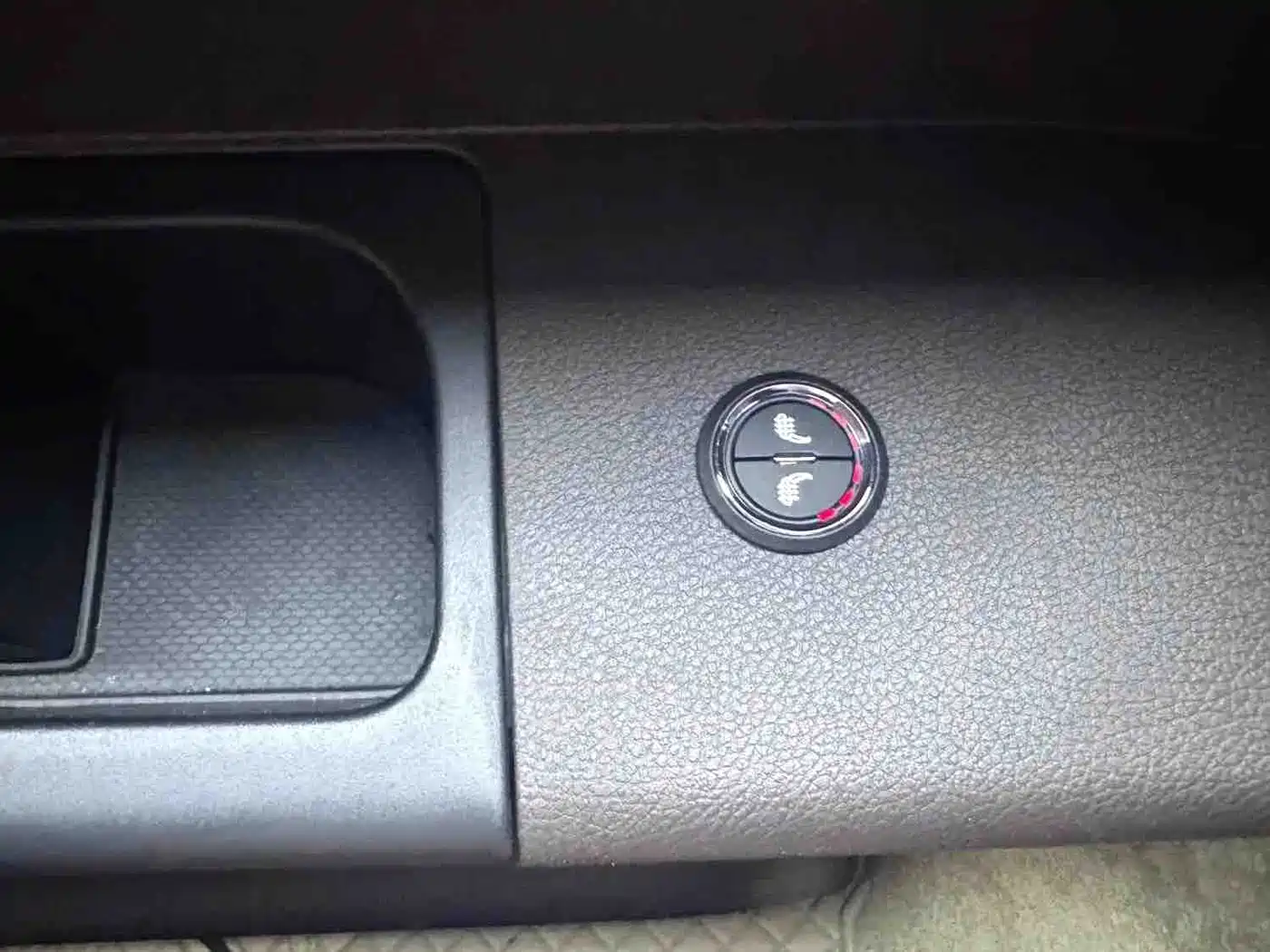 BAW (Beijing Automobile Works) Ruisheng Ace M7 2024 2025 Model 2.0L Automatic Long Wheelbase Luxury 7-Seater