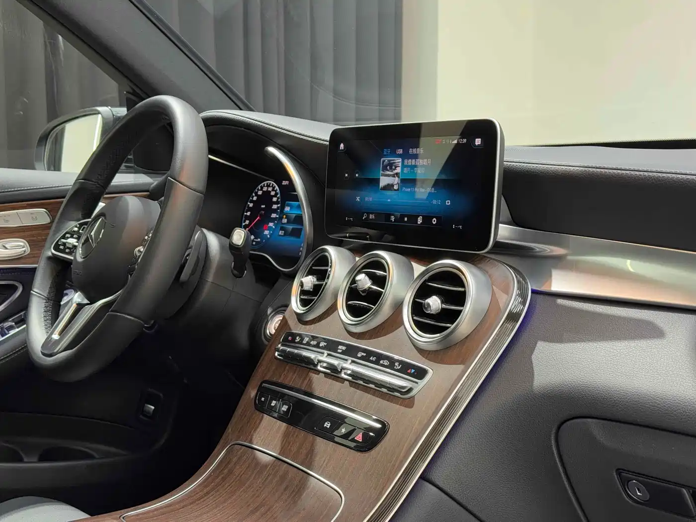 Mercedes-Benz GLC 2020 GLC 300 L 4MATIC Luxury фото 27