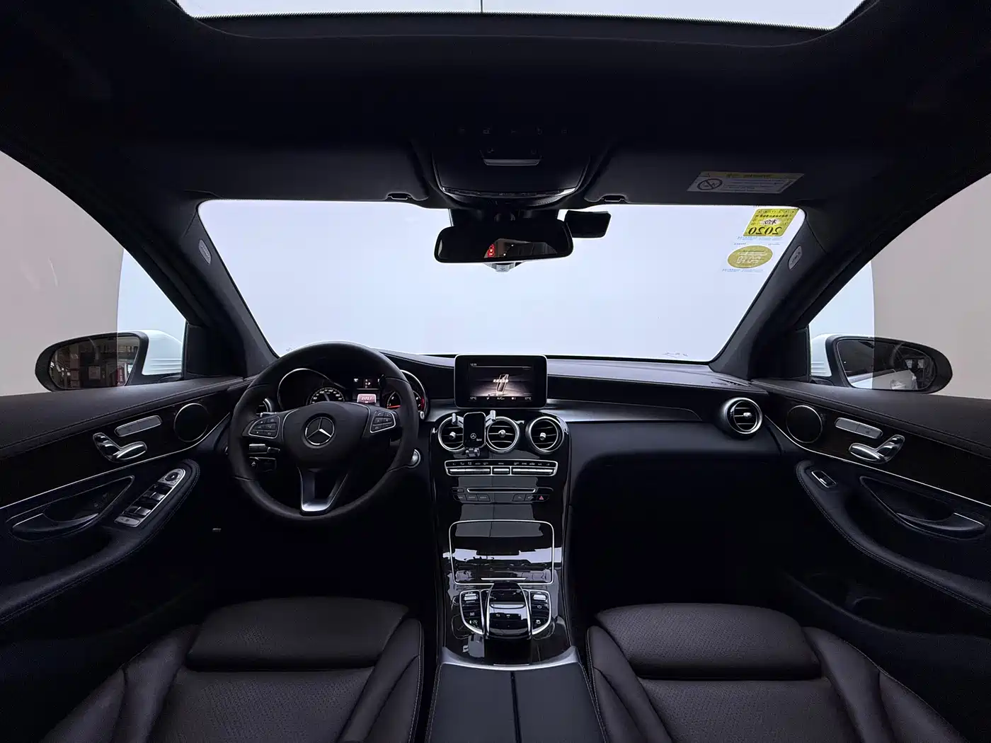 Mercedes-Benz GLC 2018 Facelift GLC 260 4MATIC Luxury фото 20