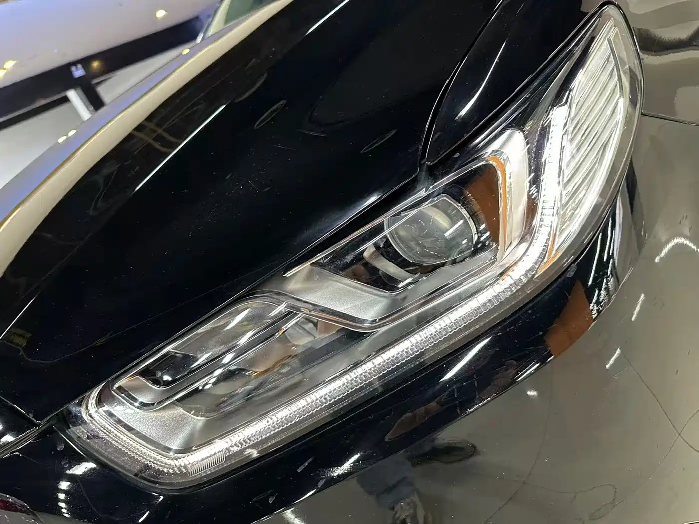 FORD TAURUS