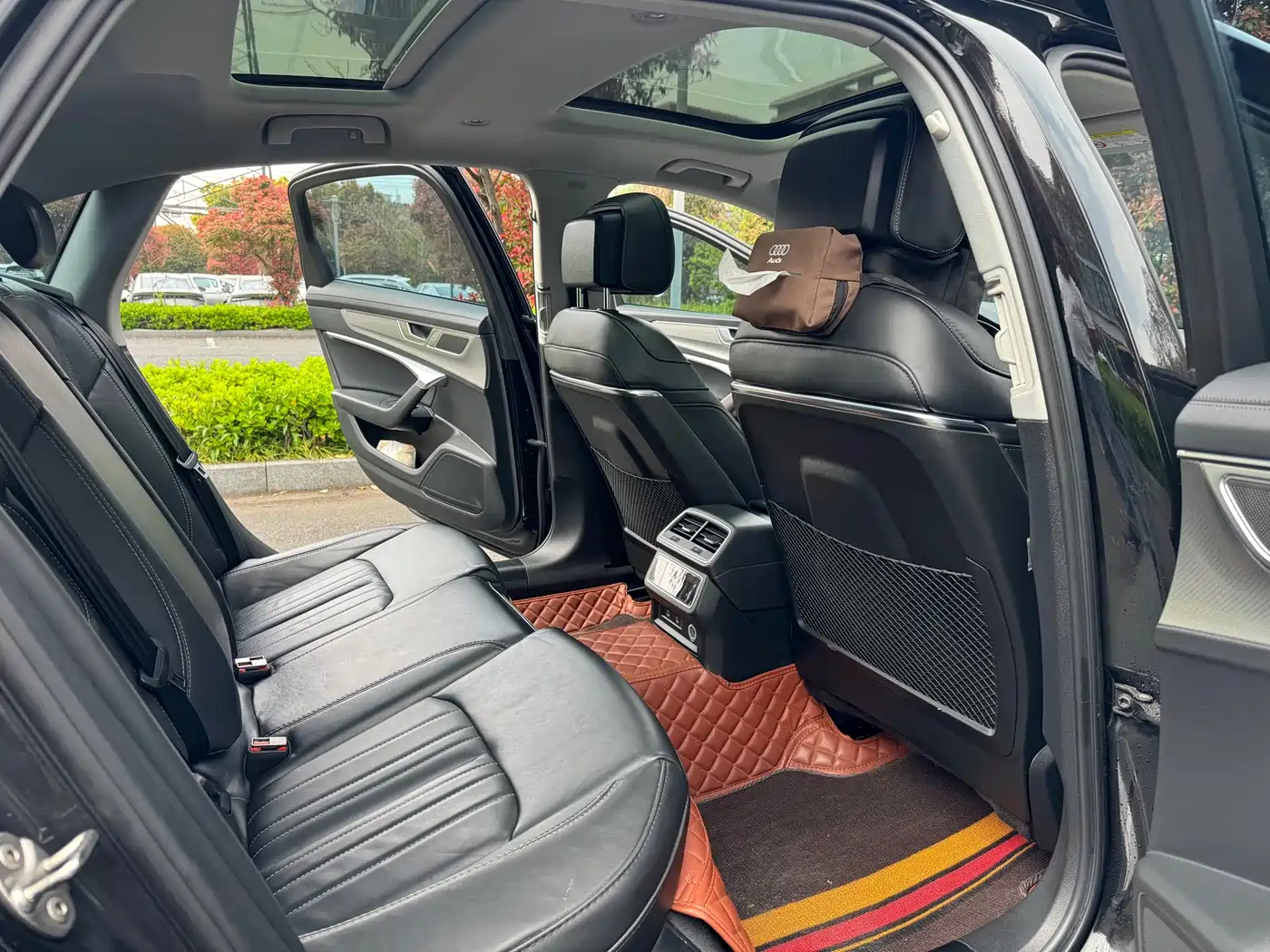 Audi A6L 2023 45 TFSI Premium Selection Elegance фото 12