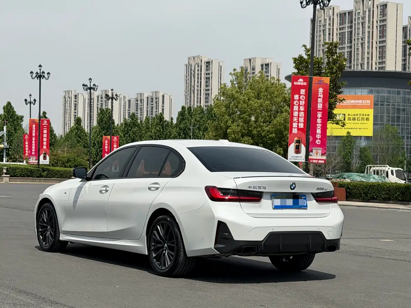 BMW 3 Series 2024 325Li M Sport Shadowline Package фото 4