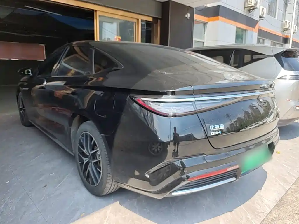 BYD Seal 2024 2024 Glory Edition DM-i 1.5L 121km Luxury