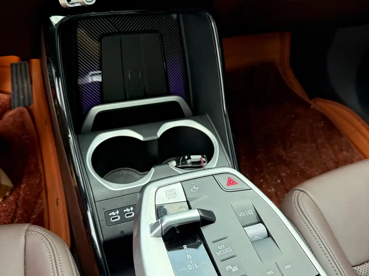 BMW X1 2023 sDrive20Li X Design Package фото 16