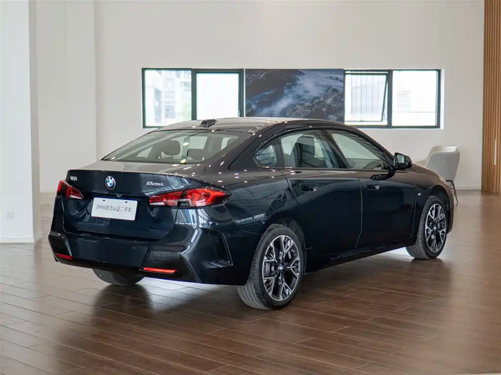 BMW 2 Series 2025 225L M Sport Package фото 6