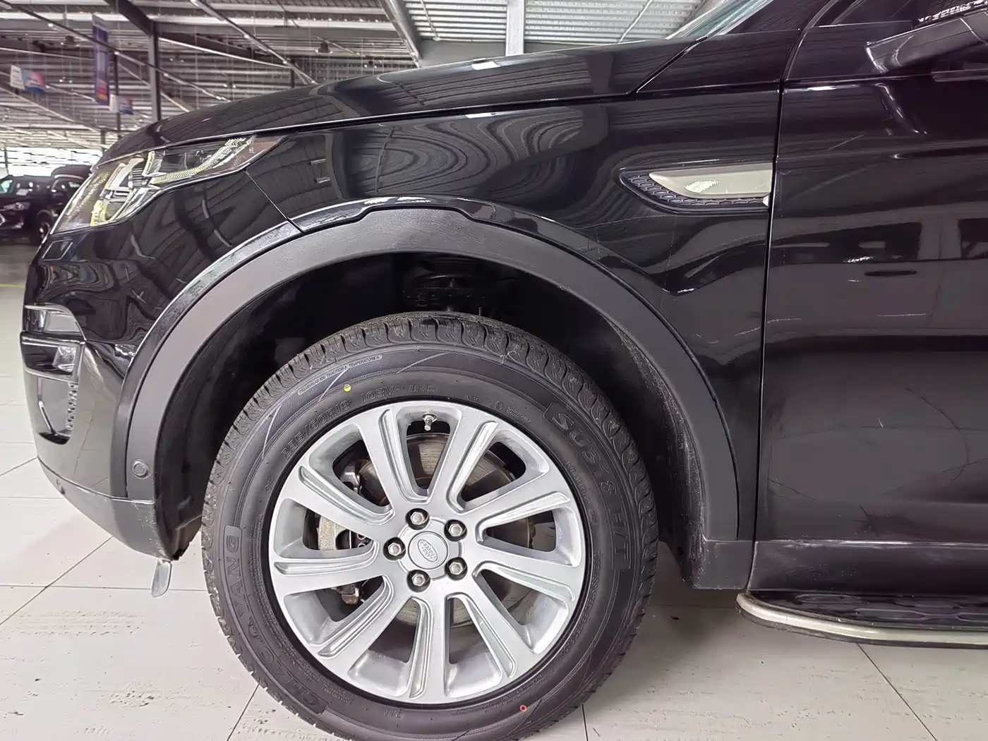 Land Rover Discovery Sport 2019 240PS SE Edition China V фото 5