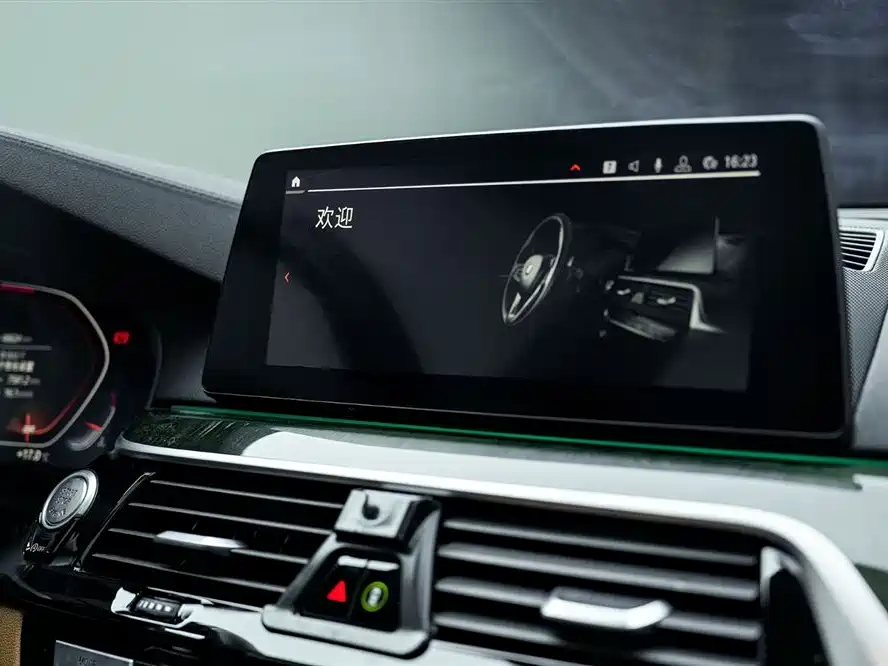BMW 6 Series GT 2020 630i M Sport Package фото 15