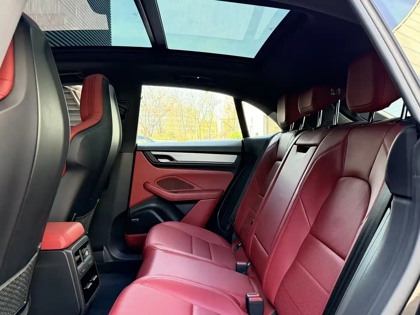 PORSCHE MACAN NEW ENERGY