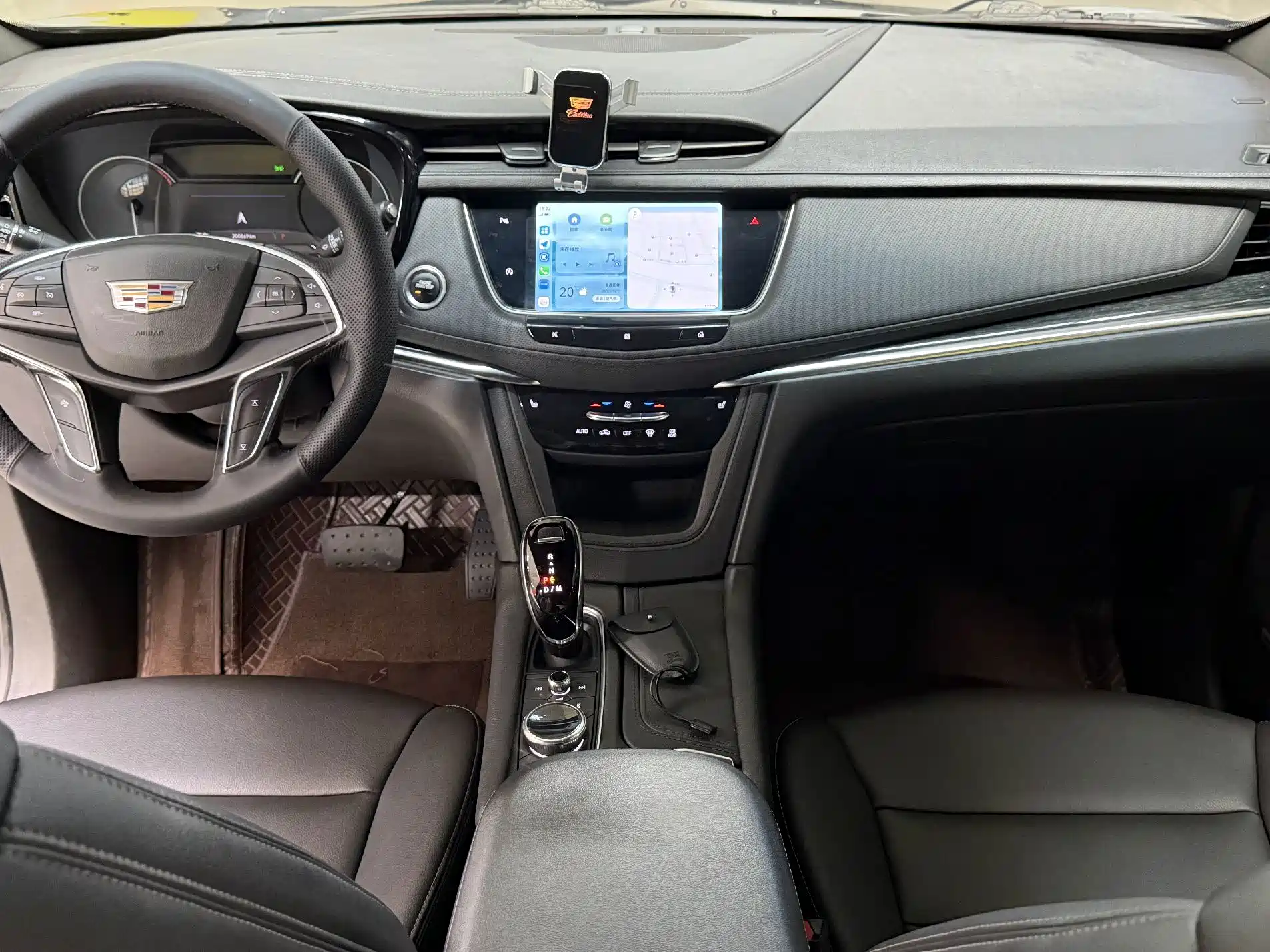 Фото 7 - Cadillac XT5