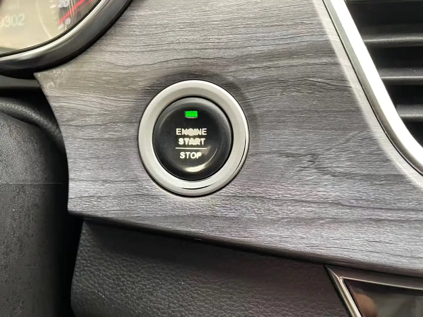 Baojun 730 2020 2019 1.5T CVT Flagship Edition 7-Seater China VI