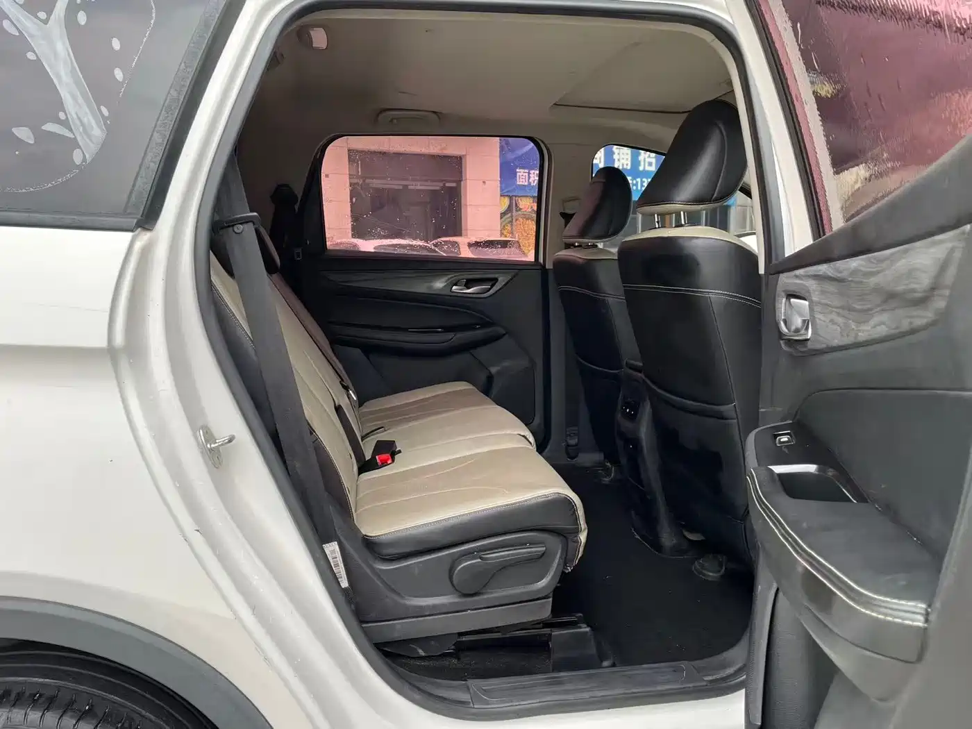 Baojun 730 2020 2019 1.5T CVT Flagship Edition 7-Seater China VI