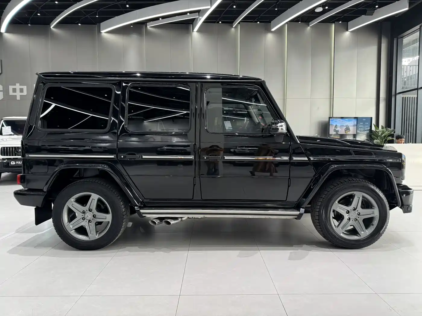 Mercedes-Benz G-Class 2017 Model G 350 d фото 5