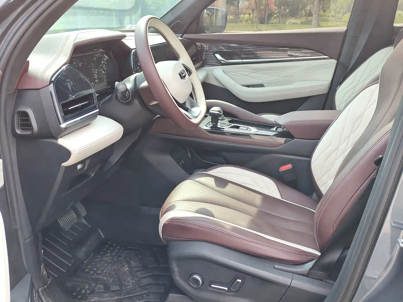 Photo 5 - Geely Xingyue L