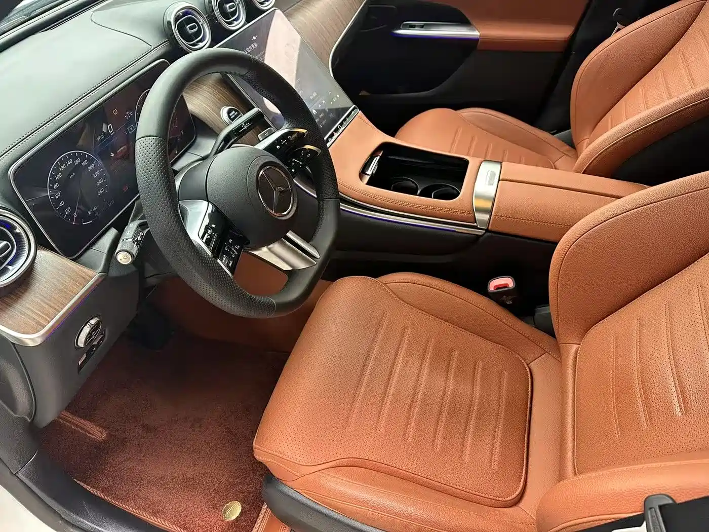 Mercedes-Benz GLC 2025 GLC 300 L 4MATIC Dynamic 5-seater фото 4