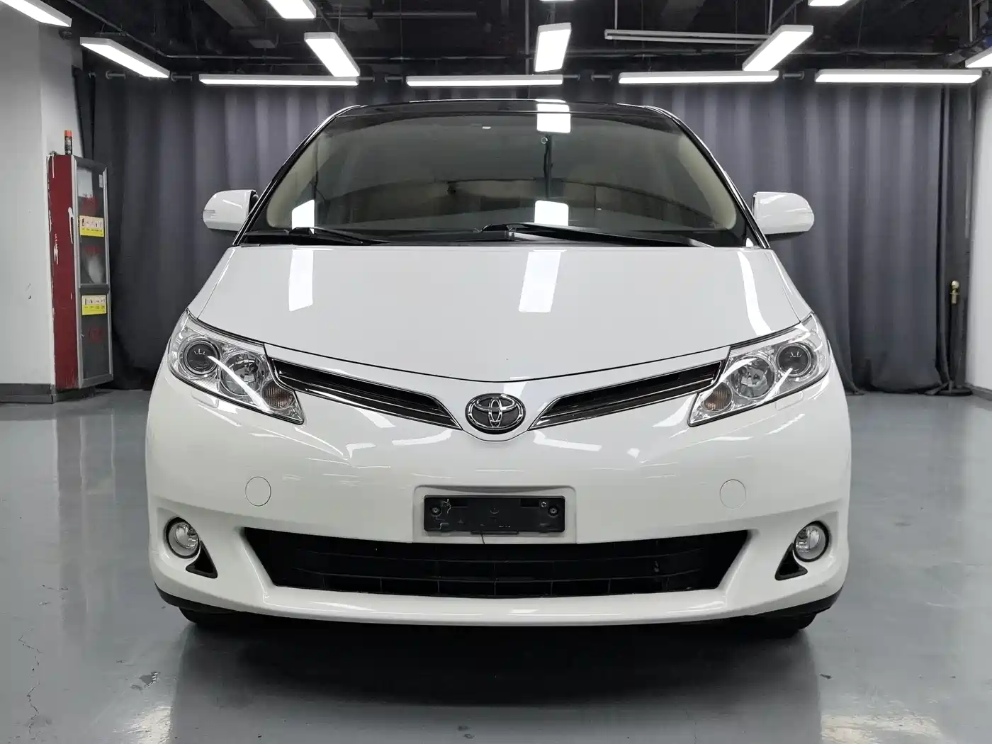 Toyota Previa 2012 2.4L 7-Seater Luxury Edition фото 2