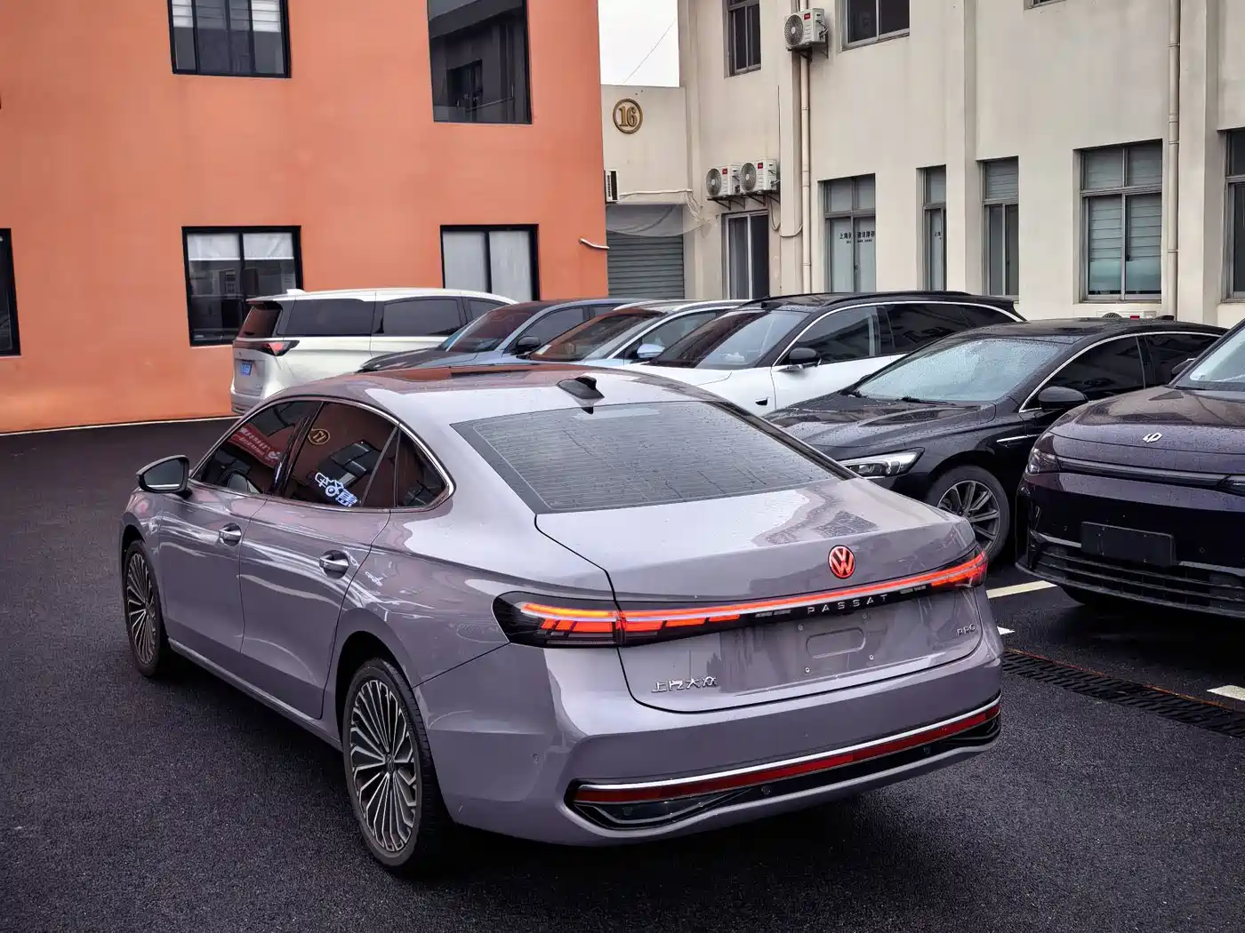 Volkswagen Passat 2025 Model Pro 380TSI Starlight Dragon Premium Edition фото 7