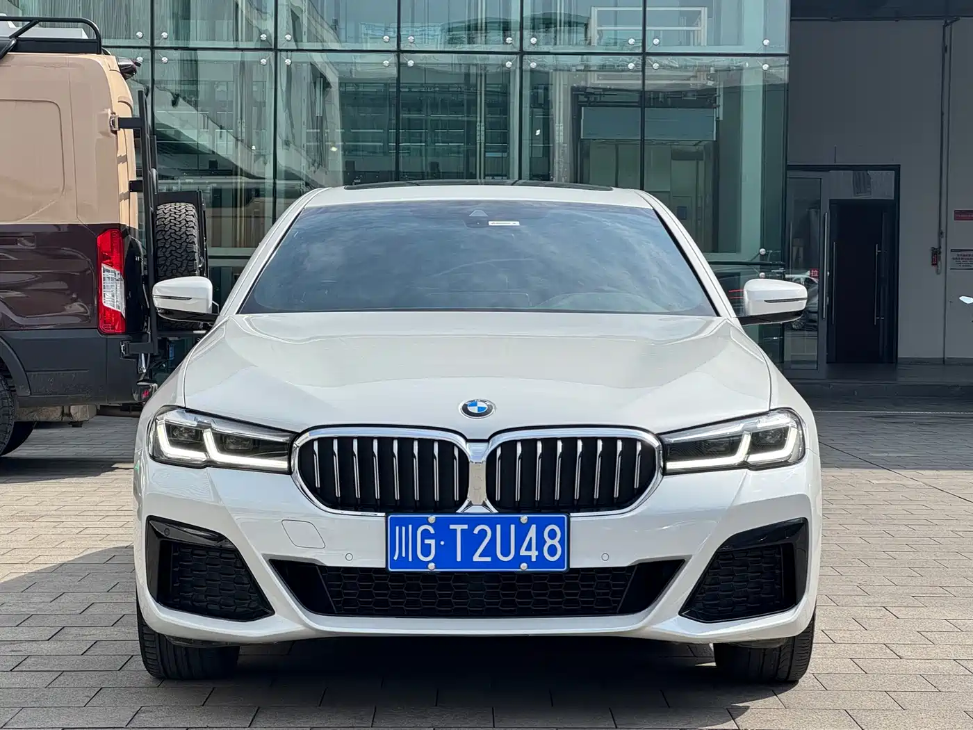 BMW 5 Series 2022 Facelift 530Li Leading M Sport Package фото 3