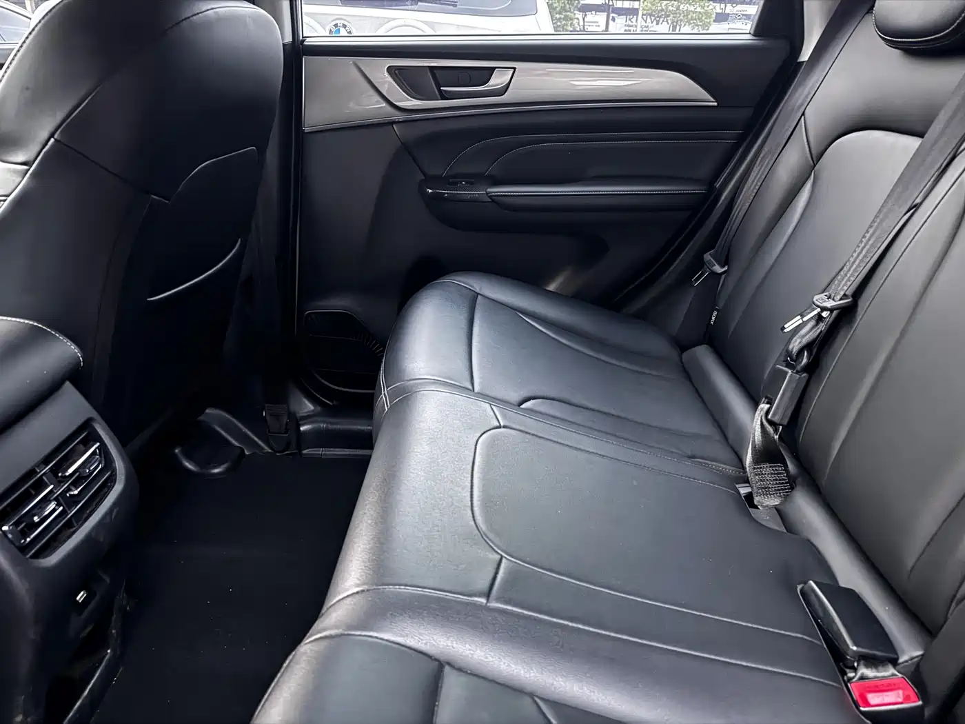 Haval M6 2021 PLUS 1.5T DCT Luxury Smart Connect фото 12