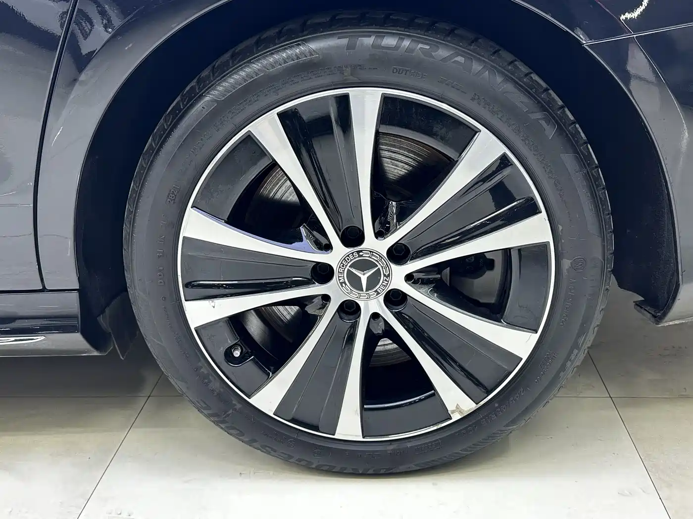 Mercedes-Benz E-Class New Energy 2022 Facelift E 350 e L Plug-in Hybrid Sport Sedan фото 17