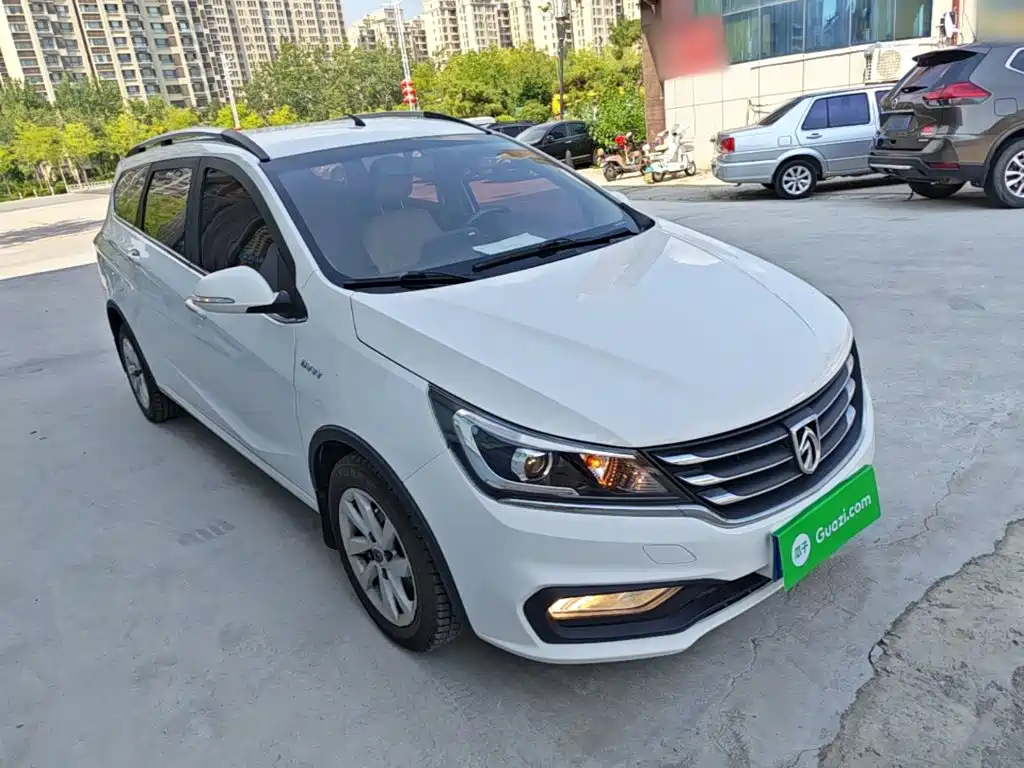 Baojun 310W 2017 2017 1.5L Manual Fashion Edition (China V)