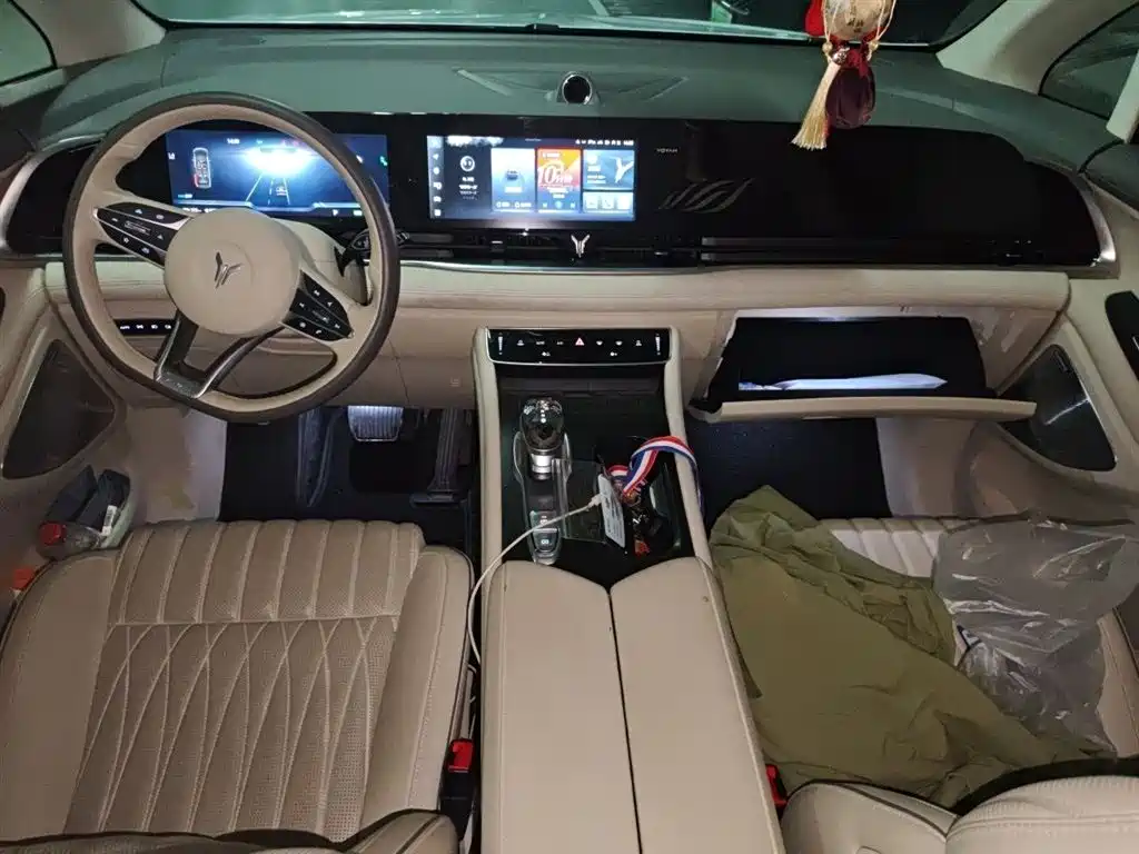 Voyah Auto Voyah Dreamer 2024 PHEV Extended Range Flagship Edition фото 13