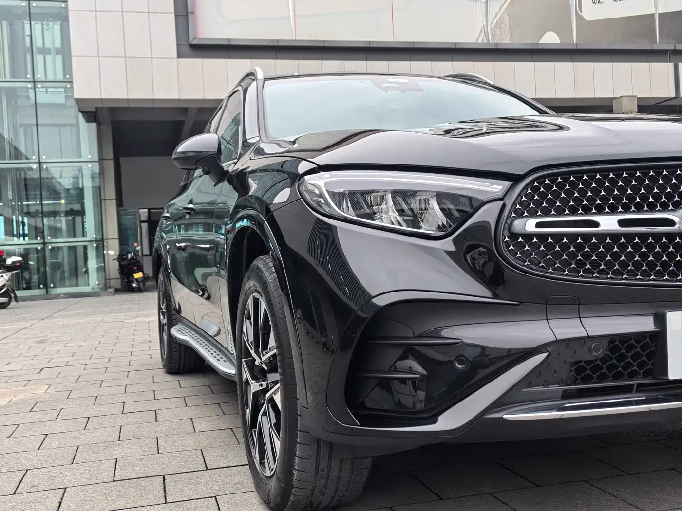 Mercedes-Benz GLC 2023 GLC 260 L 4MATIC Luxury 7-Seater фото 4