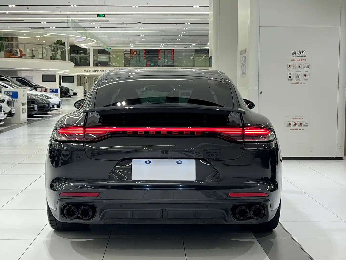 PORSCHE PANAMERA