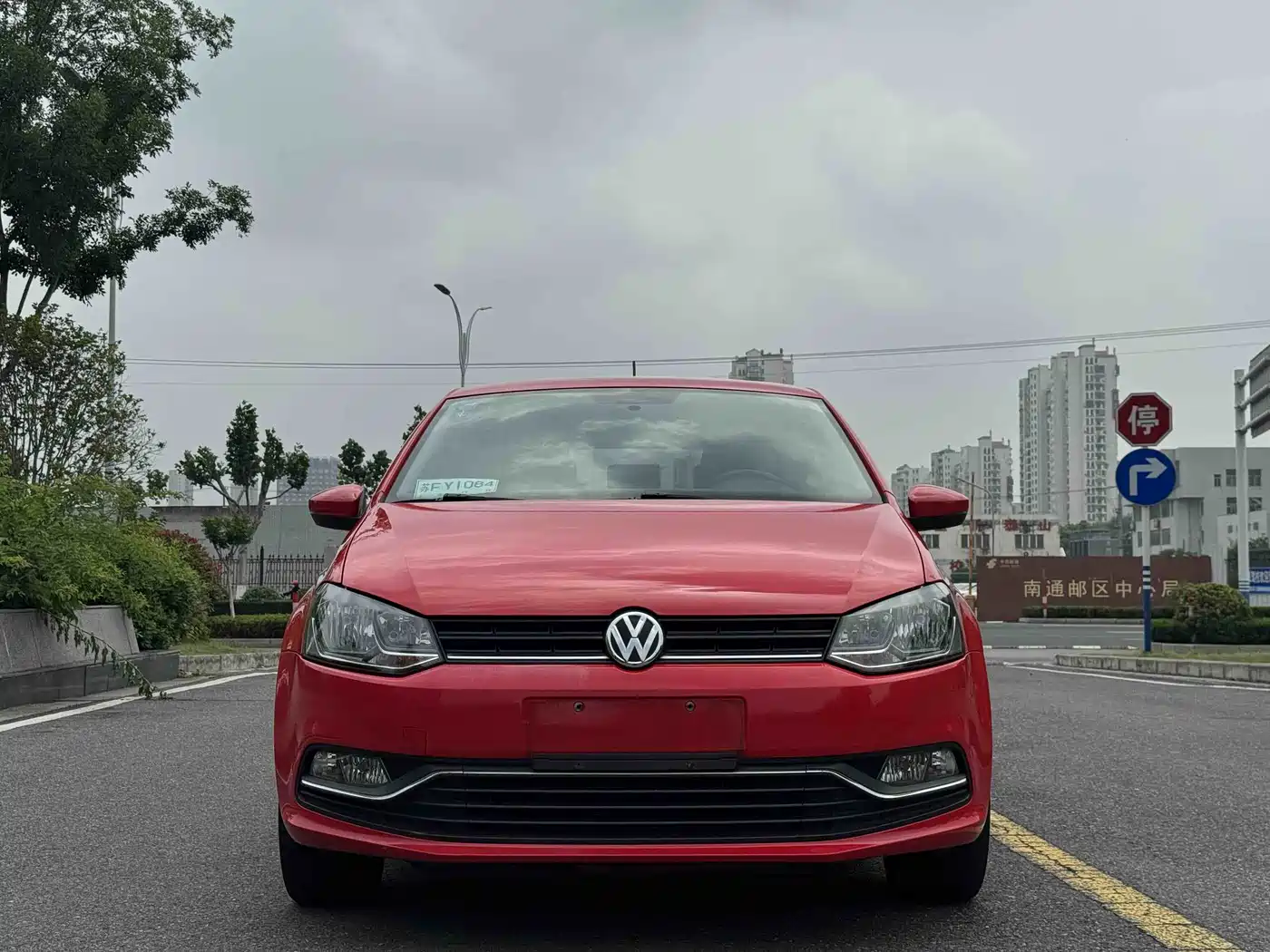 Volkswagen Polo 2016 1.6L Automatic Comfort фото 2