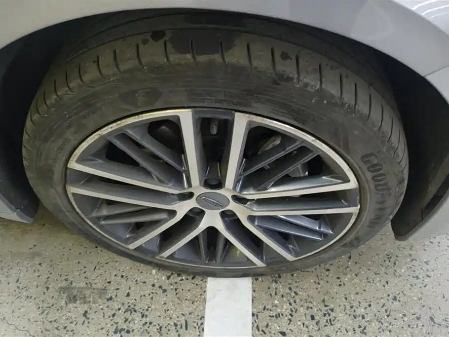 GEELY AUTOMOBILE XINGRUI