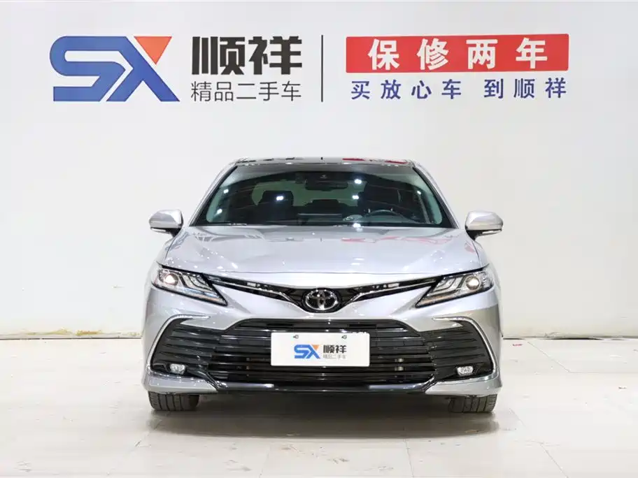 Toyota Camry 2021 2.5G Luxury Edition фото 2