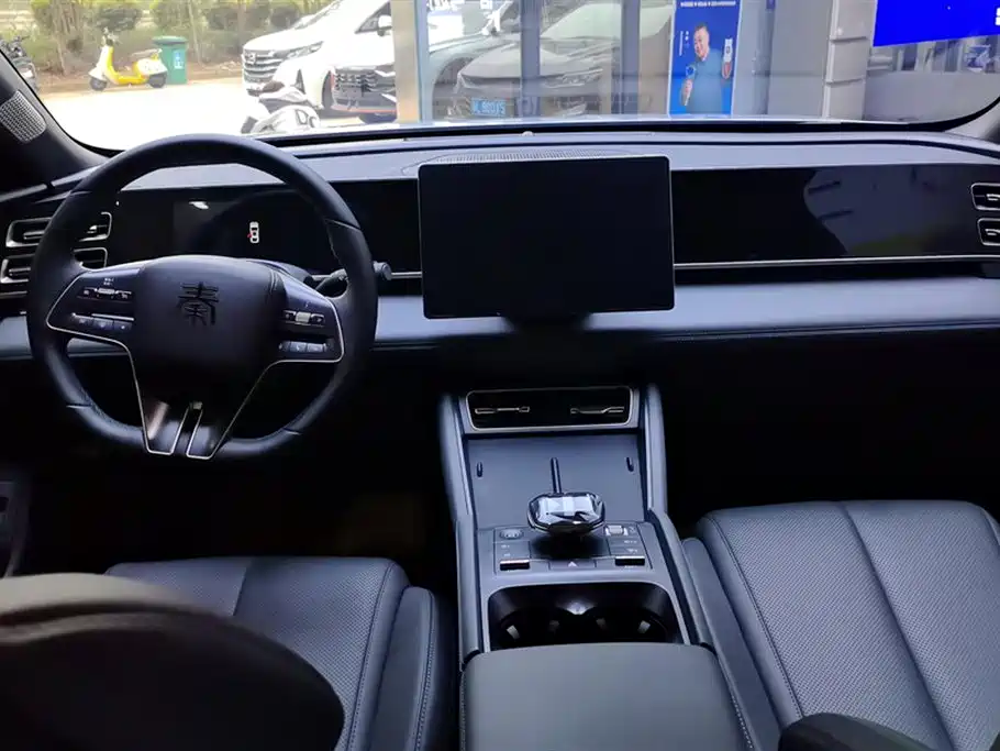 BYD Qin L 2024 DM-i 80KM Superior фото 12