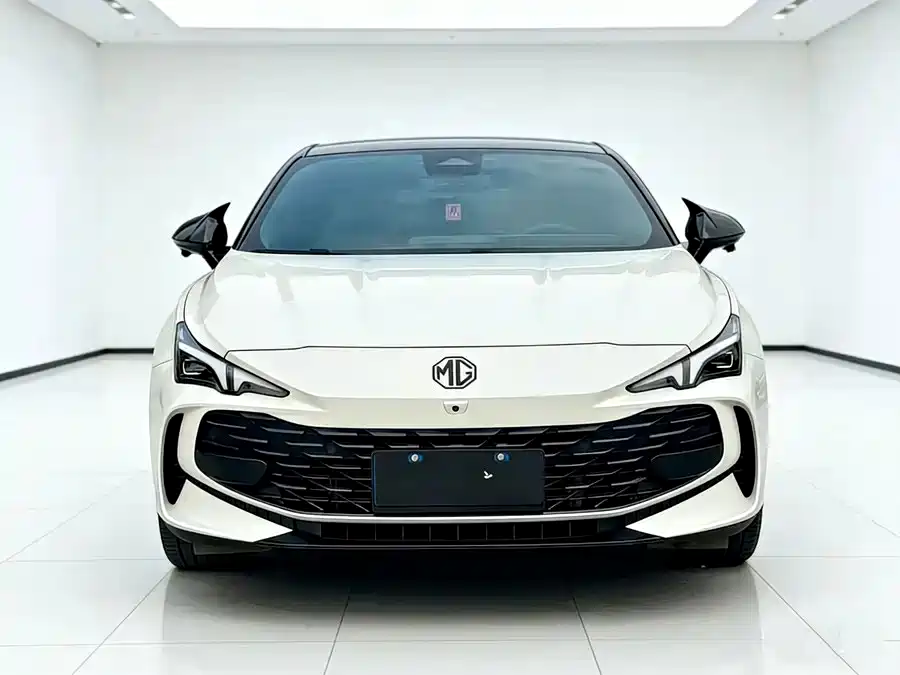 Photo 2 - MG MG7