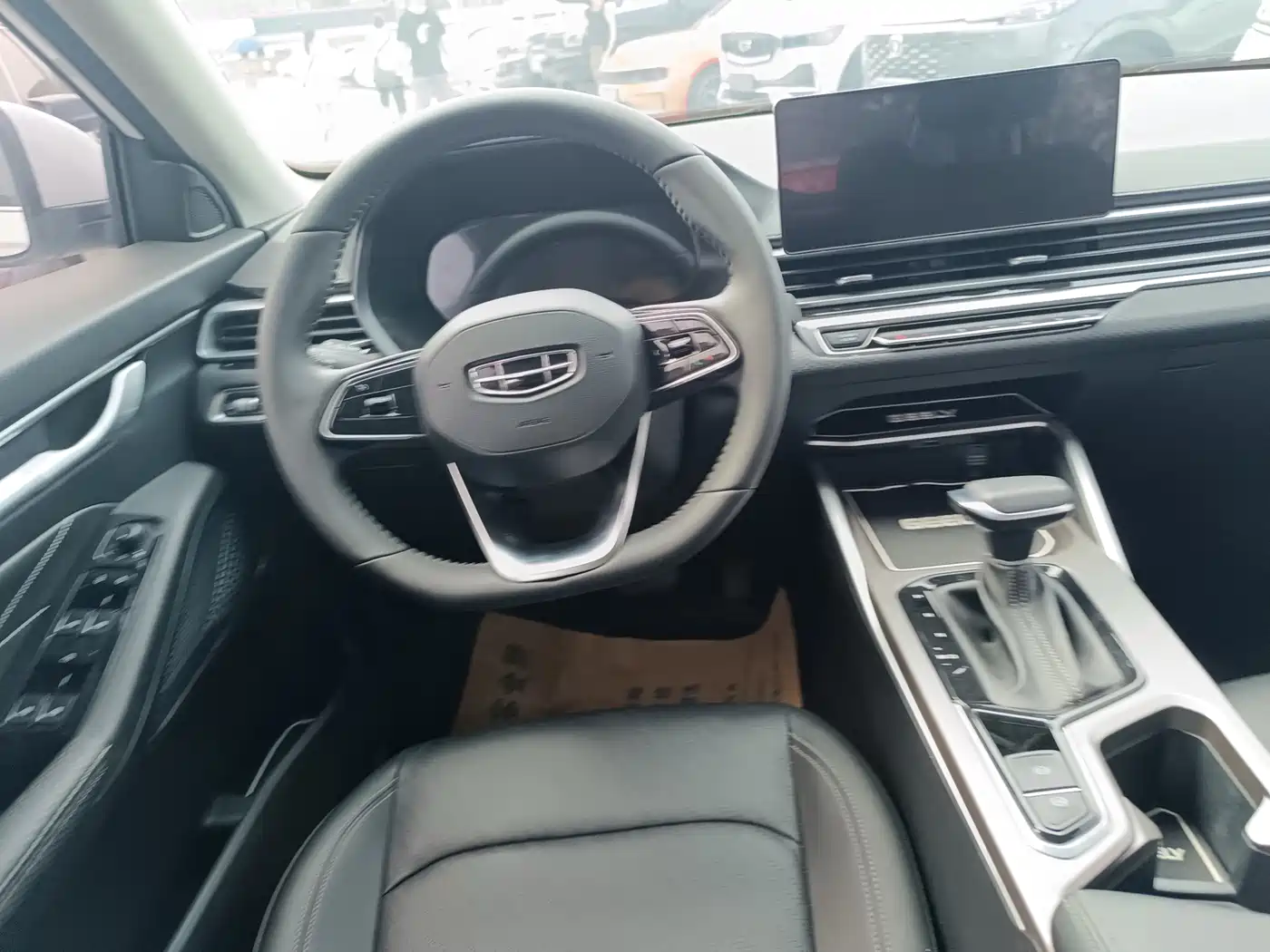 Фото 13 - Geely Emgrand