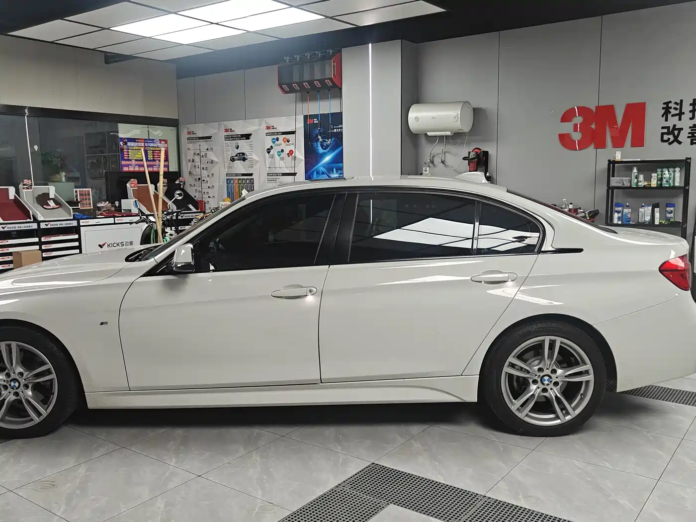 BMW 3 Series 2017 320Li M Sport фото 11