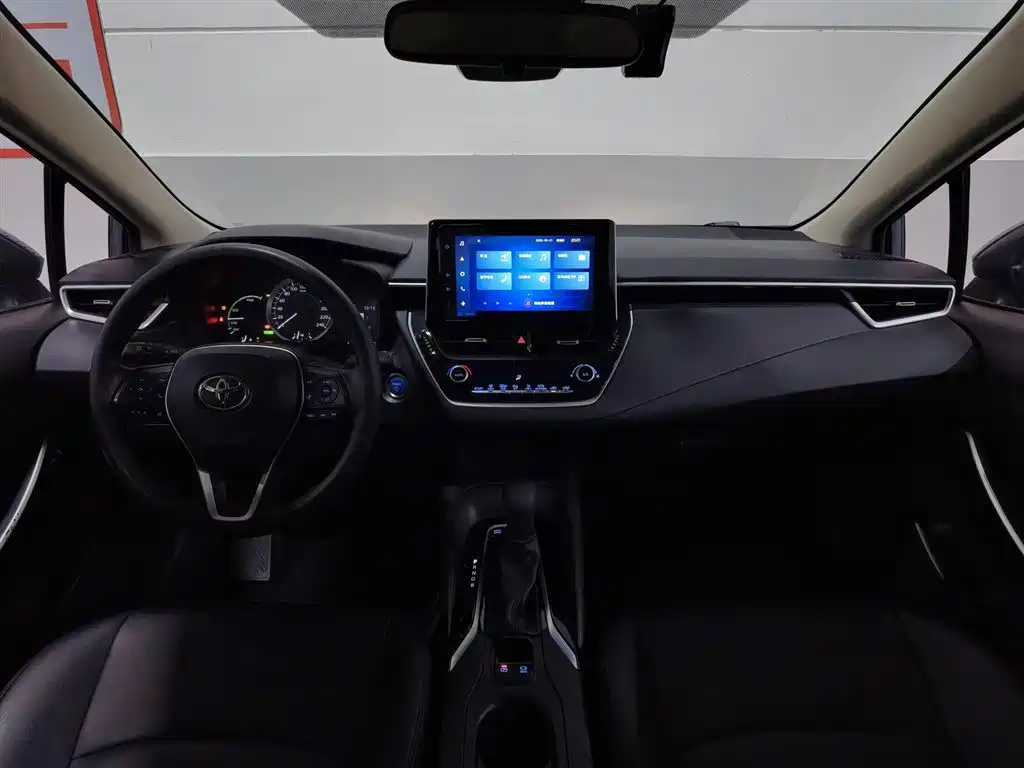Toyota Corolla 2021 Hybrid 1.8L E-CVT Elite Edition фото 5