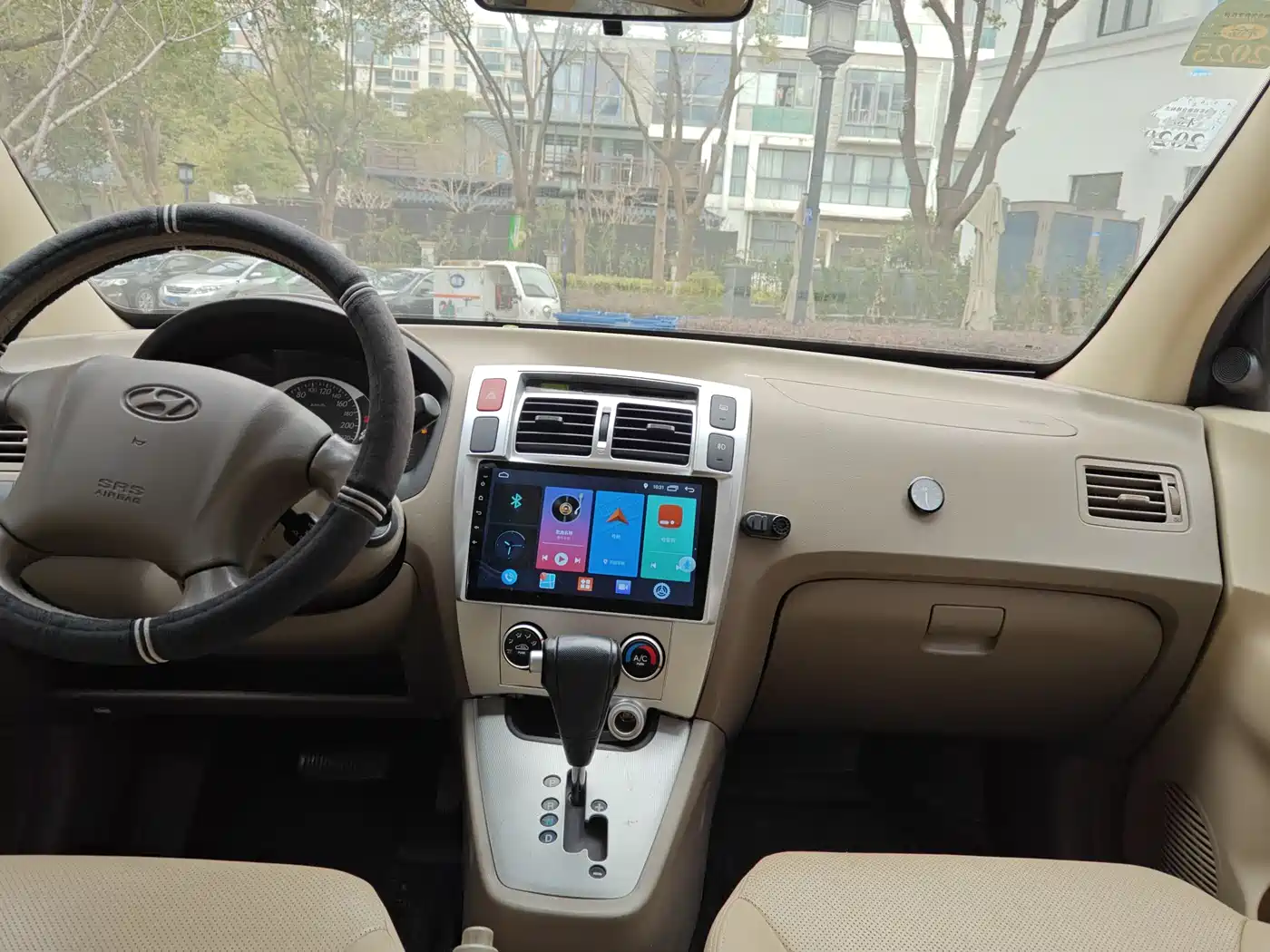 Hyundai Tucson 2013 2.0L Automatic 2WD Comfort фото 10