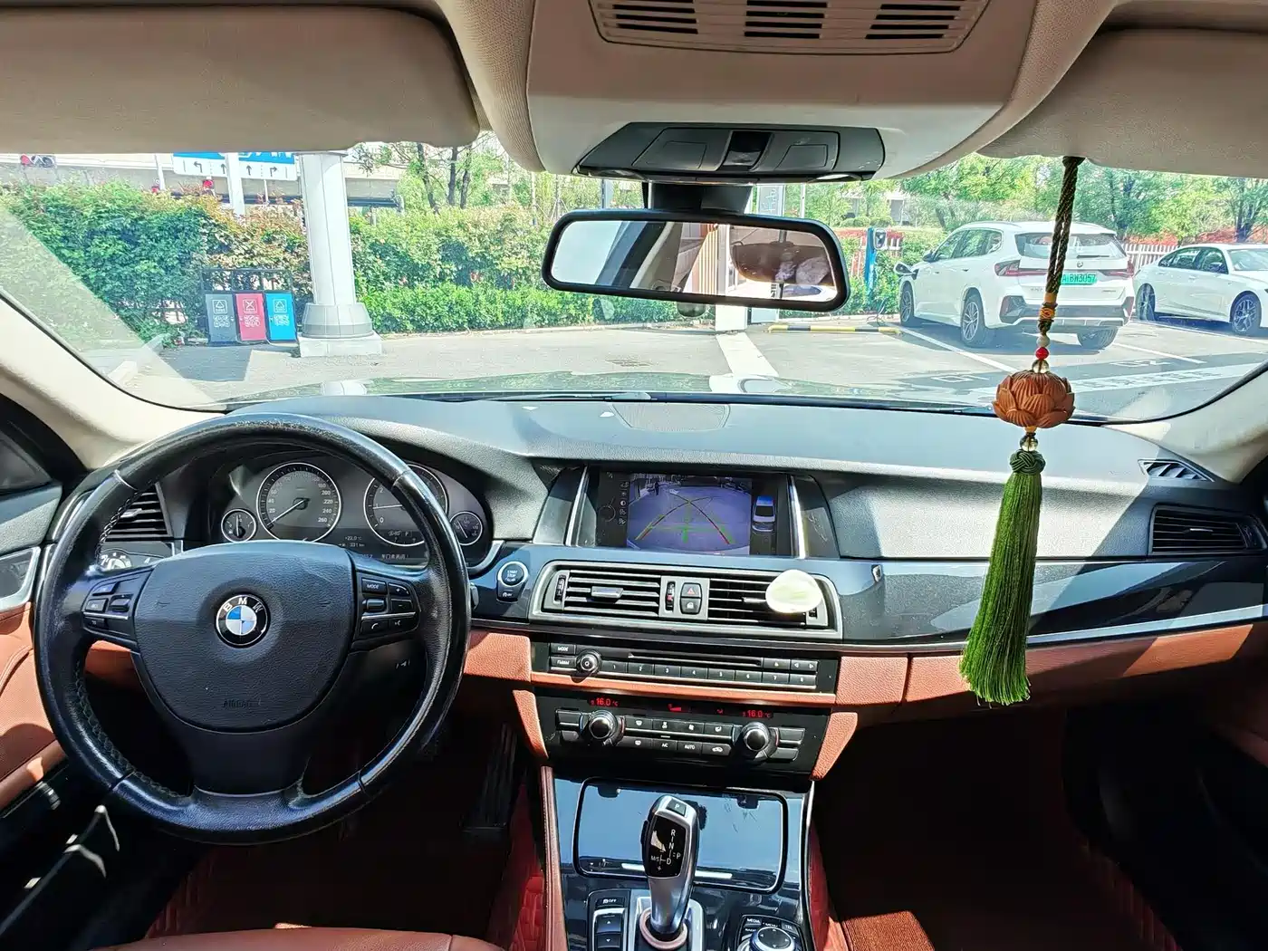 BMW 5 Series 2014 520Li Elegance фото 16