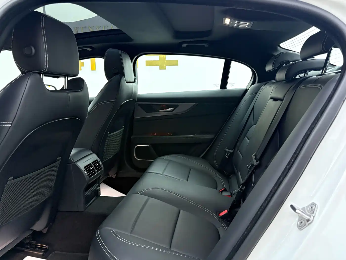 Jaguar XEL, миниатюра 13