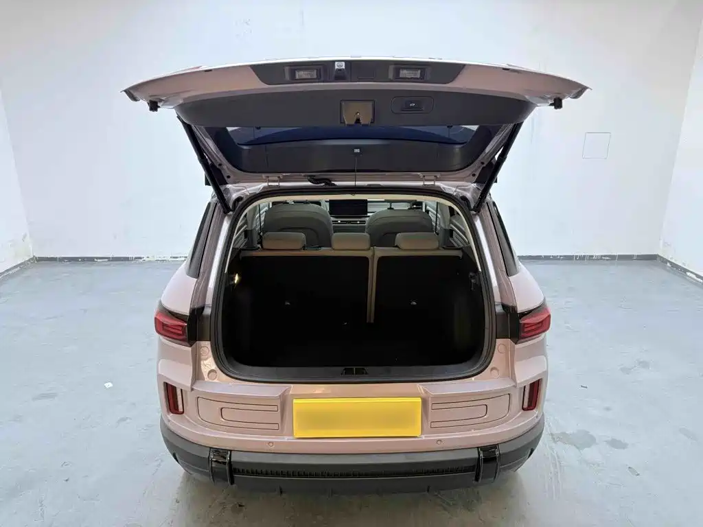 Geely ICON 2025 2026 Chocolate 1.5TD Pure Edition