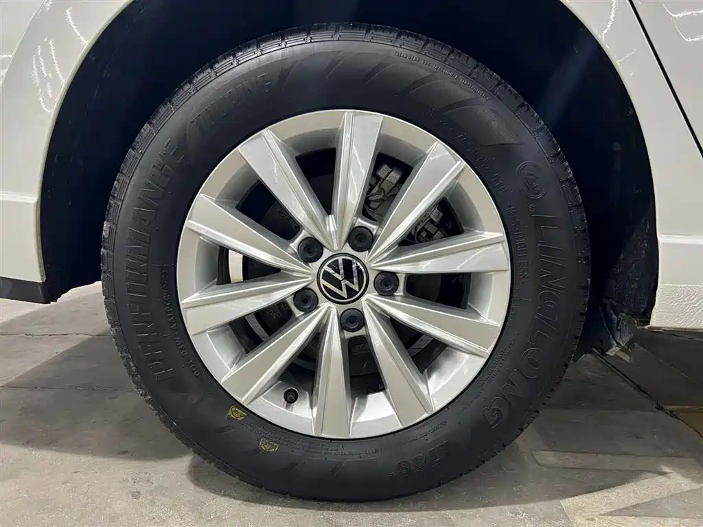 Volkswagen Lavida 2023 1.5L Auto Delight Edition фото 16